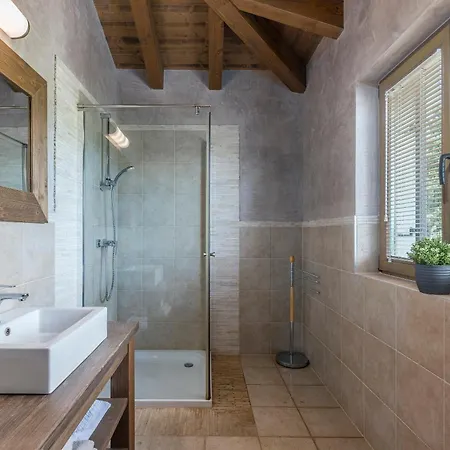 Вилла Dante Светвинченат