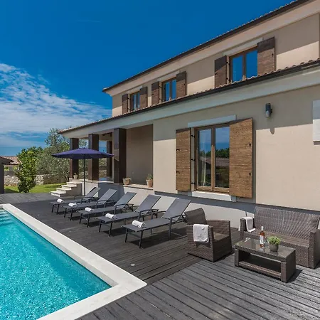 Dante Вилла Светвинченат